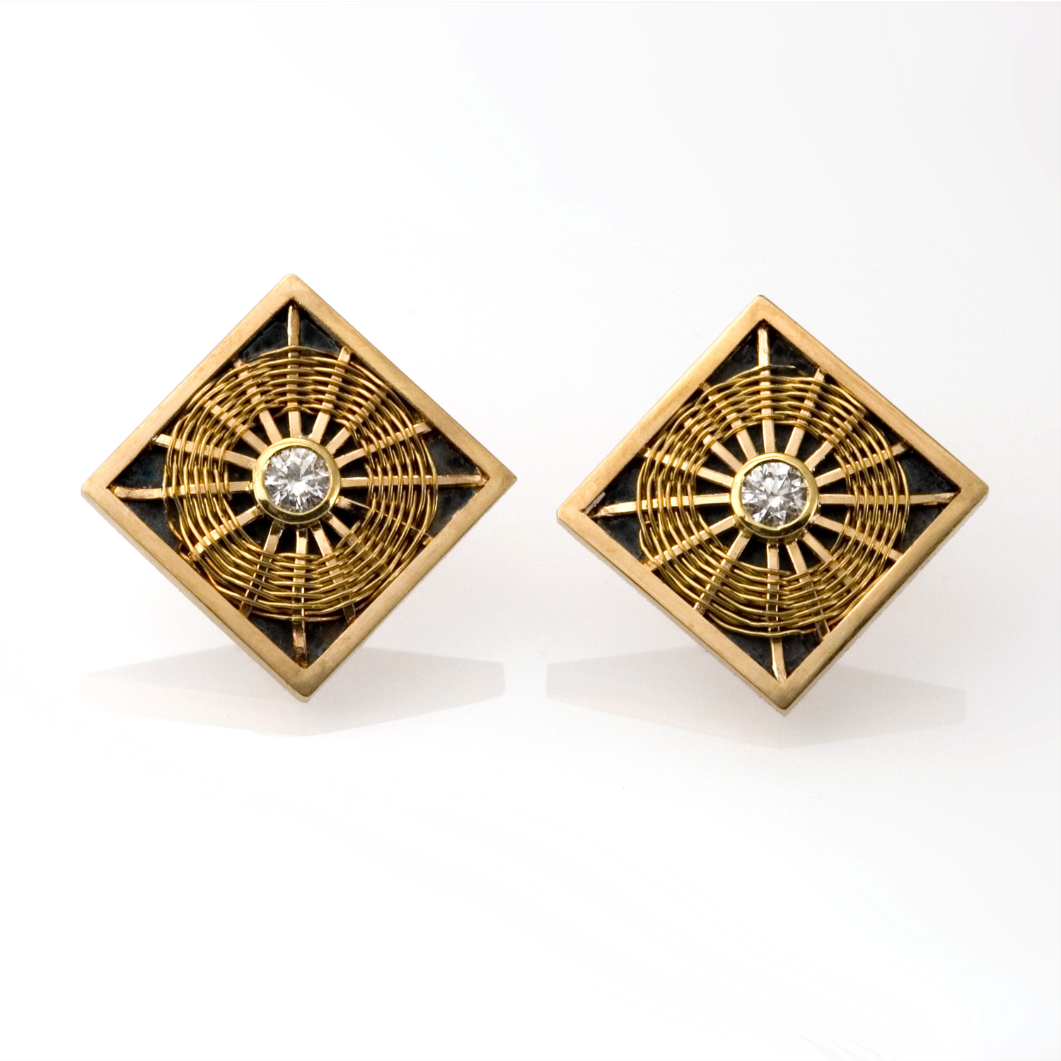 Sunburst Weave Earrings in 18k gold by Tamberlaine
