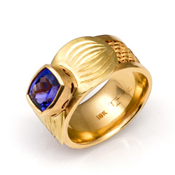 Inset Weave Ring 18k gold with carved setting for cushion cut tanzanite
